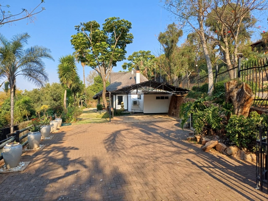 3 Bedroom Property for Sale in Kosmos North West